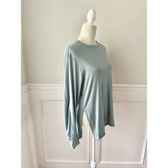 Mono B Longline Pullover Top with Curved Hem Blue Gray NWT L - Picture 3 of 5